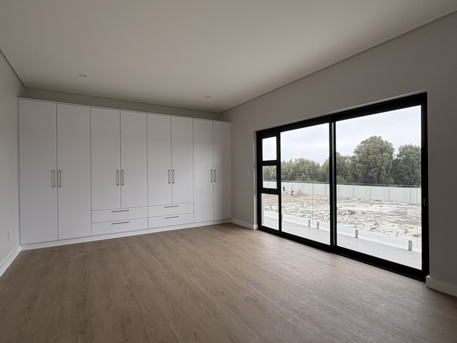4 Bedroom Property for Sale in Sandown Western Cape